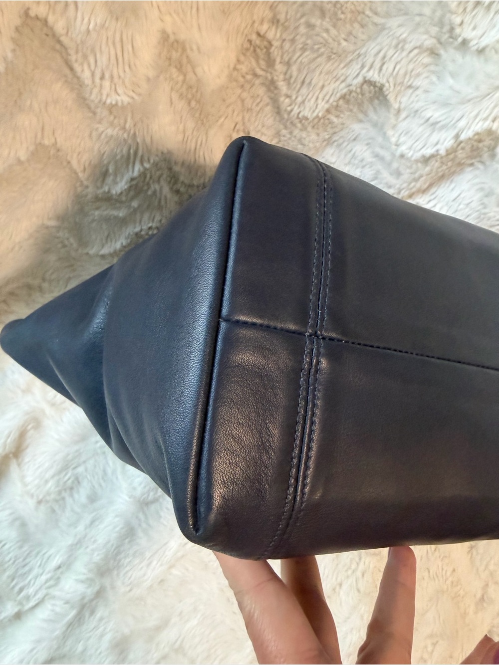 πVintage!! Coach mini Waverly navy blue leather with a gold hardware - Picture 9 of 14